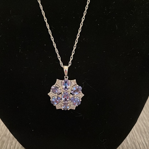 Tanzanite and sterling silver necklace - Picture 1 of 6